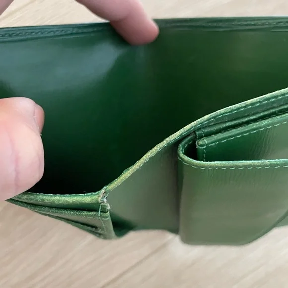 Louis Vuitton Epi Leather Wallet 💚 - Picture 10 of 16